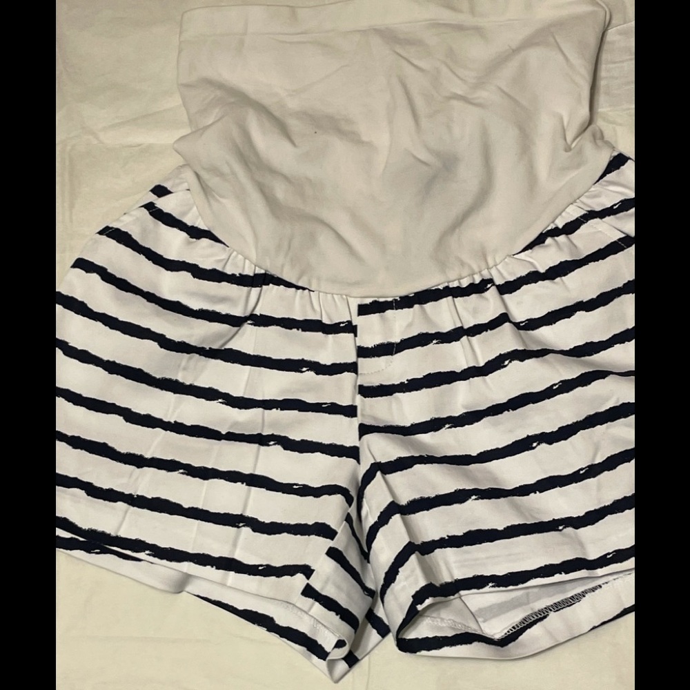 NWT Maternity Striped Shorts By A Pea In The Pod